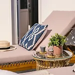 Casa Lola Tías