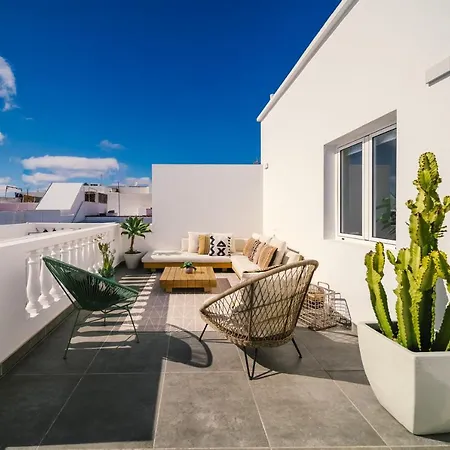 Casa Lola Tías